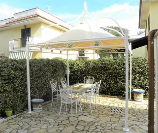 Gazebo in ferro battuto quadrato. Misura 3x3 metri