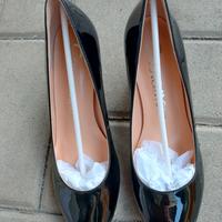 Scarpe vernice nera da donna nuove