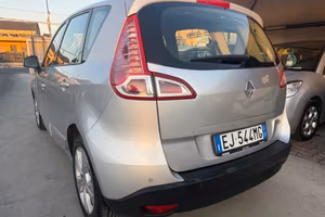 Renault SCENIC 1.5 DIESEL 2011 - RETROCAMERA