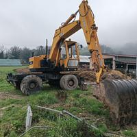 Escavatore gommato Simit SR 70