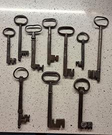 10 CHIAVI ANTICHE, TOTALE 85 EURO