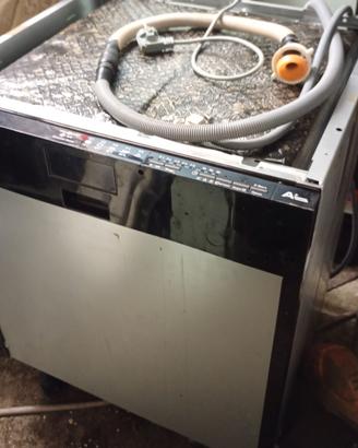 Lavastoviglie Candy CDI 1L38 da incasso

