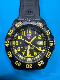 Luminox Navy Seal quarzo carbon 38mm esclusa coron