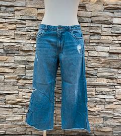 Jeans a gamba larga con strappi