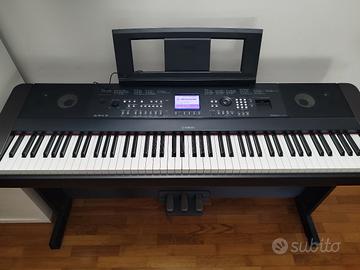 pianoforte digitale Yamaha DGX-650