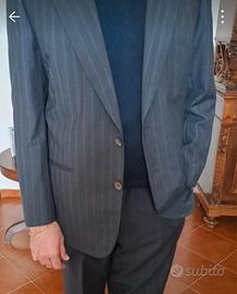 vestito uomo grigio