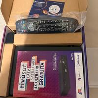 Ricevitore satellite 4k completo di tessera tvsat