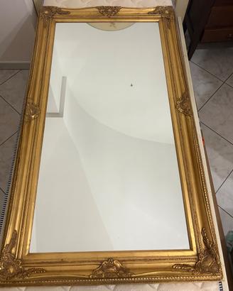Specchio da parete con cornice dorata classica