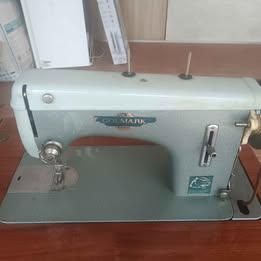 macchina da cucire anni 60