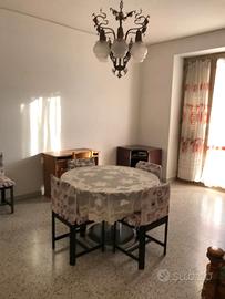 3 locali arredati (intero appartamento) aversa