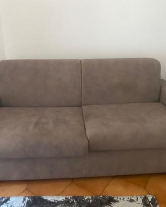 Divano letto matrimoniale