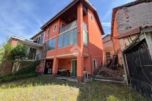 CASA SEMINDIPENDENTE A CASTELNUOVO NIGRA