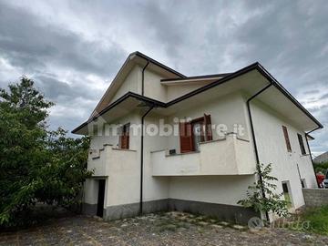 Villa bifamiliare Gioia dei Marsi (AQ)