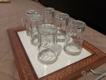 Vassoio e bicchierini