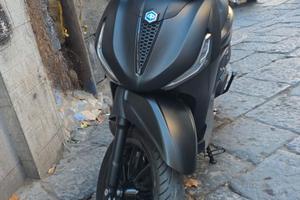 Beverly 400 già ass