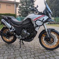 NUOVA Cyclone RX600 ABS/TCS - La Crossover Definit