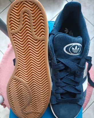 Adidas campus