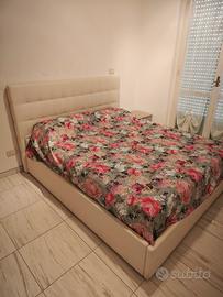 letto matrimoniale ecopelle bianca con conte