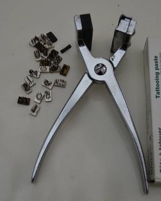 Pinza per tatuaggi con 20 numeri da 7 mm