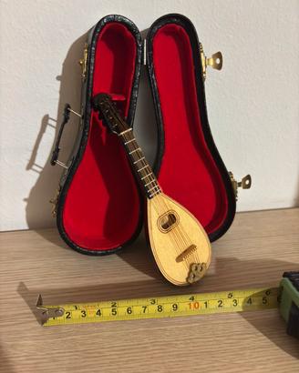 Strumenti musicali miniatura