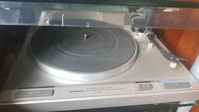 Giradischi della Pioneer PL 640