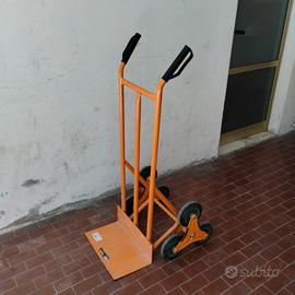 Porta pacchi montascale manuale