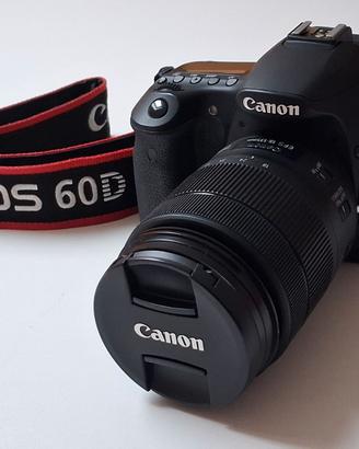 Canon 60D con obiettivo EF-S 18-135 IS USM