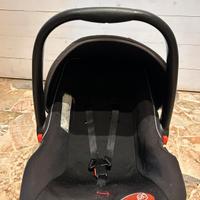 passeggino con seggiolino auto per neonati