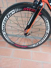 Coppia ruote full carbon 