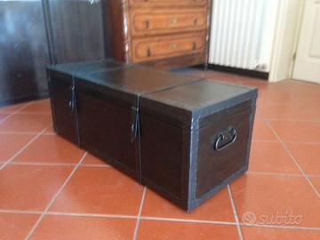 Baule fine IX ° Secolo,  restaurato nei dettagli.