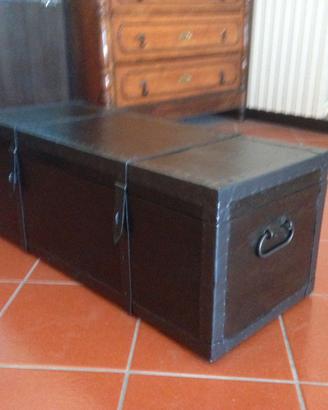 Baule fine IX ° Secolo,  restaurato nei dettagli.