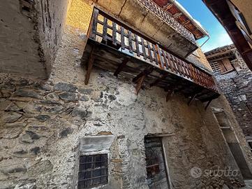 CASA SEMINDIPENDENTE A PONTE DI LEGNO