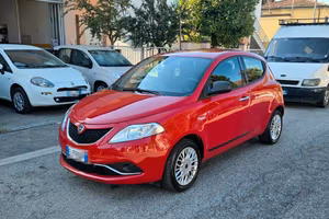 Lancia Ypsilon 1.2 69 CV 5 porte Unyca