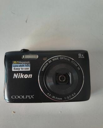 Nikon Coolpix S3700 wifi  Set completo di scatola
