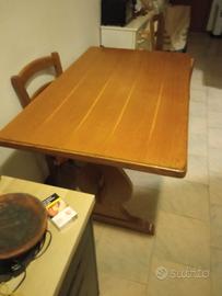 Tavolo in legno da sala pranzo 
