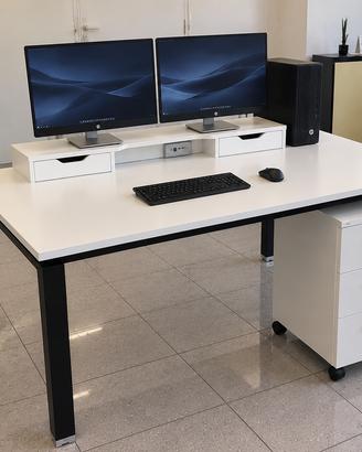 Scrivania ufficio Bralco di design con cassettiera