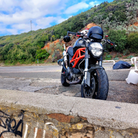 Ducati monster 696