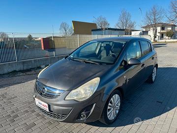 Opel Corsa 1.2 benzina 5 porte Cosmo