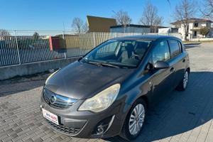 Opel Corsa 1.2 benzina 5 porte Cosmo