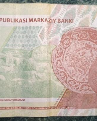 Banconota e moneta Uzbekistan e di altre nazioni