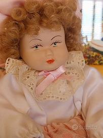 Bambola in porcellana Capodimonte 