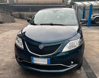 Lancia Ypsilon Gold restyling MY16