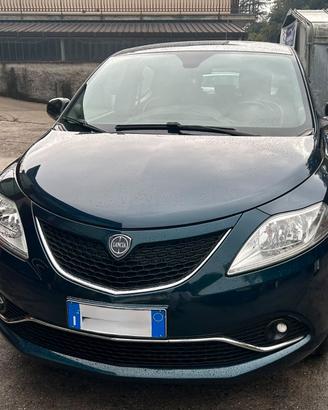 Lancia Ypsilon Gold restyling MY16