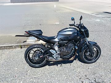 Yamaha MT-07 2015 usata