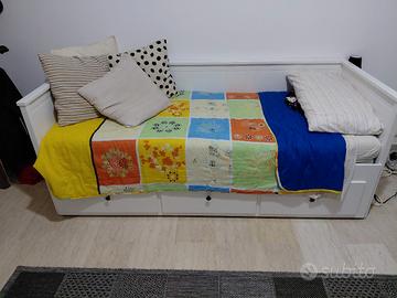 divano letto hemnes Ikea.