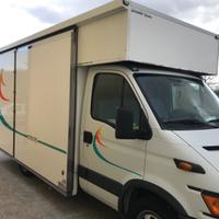 Autonegozio Resty camion magazzino ambulante