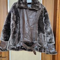 Giubbino marrone con pelliccia sintetica