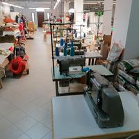 Macchine da cucire e attrezzature industriali