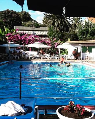 Villetta con piscina sestri levante