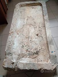 lavello antico marmo pietra